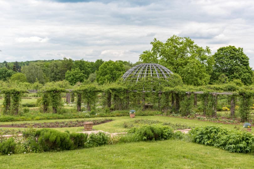 Park Rosenhöhe mit Rosendom in Darmstadt